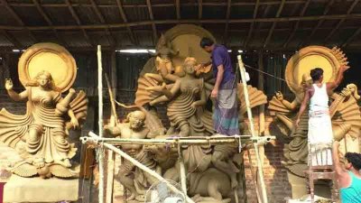 আগের চেয়ে কাজ বাড়লেও ব্যয় বাড়ায় খরচ নিয়ে শঙ্কিত কারিগররা