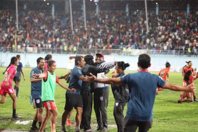 ‘মেয়েদের কোচ বলে অনেক টিটকারি শুনেছি’