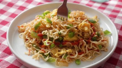ম্যাগি নুডলস বানিয়ে ফেলুন এভাবে