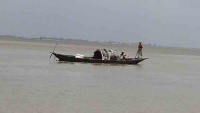 খাদ্য সহায়তা না পেয়ে দুশ্চিন্তায় রাজবাড়ীর জেলেরা