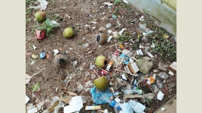 বকশিশ ছাড়া নড়ে না নার্স, ওয়ার্ড বয়