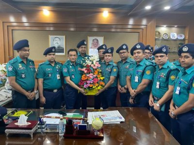 ডিএমপি কমিশনারকে বিভিন্ন কর্মকর্তাদের শুভেচ্ছা