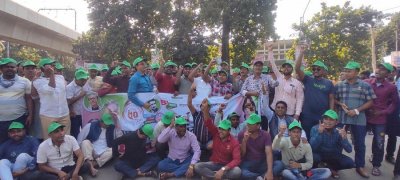 দলে দলে মিছিল নিয়ে মহাসমাবেশে যুবলীগের নেতাকর্মীরা