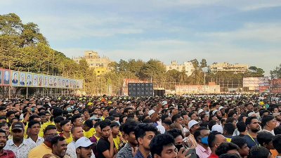 সম্মেলনে নেতাকর্মীদের ঢল