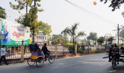 শহরের ভেতরের সড়ক সংস্কার ও প্রশস্ত হয়েছে 