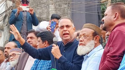 কুমিল্লায় বিএনপির গণমিছিলে নজরুল ইসলাম খান