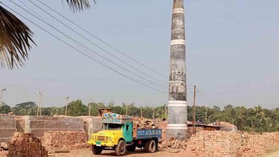 প্রতিদিন শত শত ট্রাক মাটি ইটভাটায় যাচ্ছে