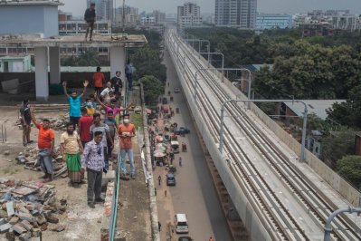 মেট্রোরেলের ‘জন্মযন্ত্রণা’ ভুলে খুশি সবাই