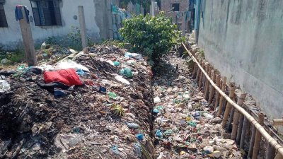 দখল কম, দূষণই বড় সমস্যা শ্যামপুর খালের