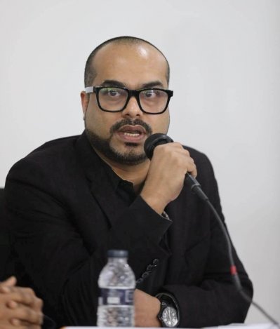 ঢাকা লিট ফেস্টের টাইটেল স্পন্সর বাংলা ট্রিবিউনের সম্পাদক জুলফিকার রাসেল