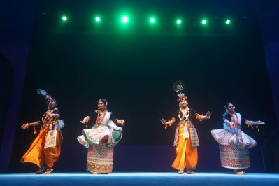 উদ্বোধনী অনুষ্ঠানে সাংস্কৃতিক আয়োজন 