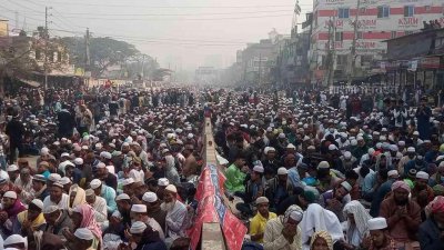 আখেরি মোনাজাতে শেষ হলো বিশ্ব ইজতেমার প্রথম পর্ব