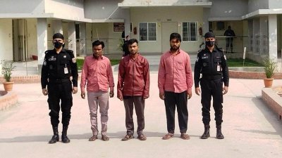 গ্রেফতার ছিনতাই চক্রের তিন সদস্য