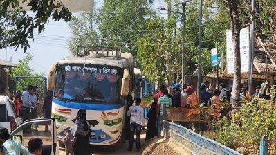চার দফায় এক হাজার ৮৯৭ রোহিঙ্গাকে বালুখালী ট্রানজিট ক্যাম্পে সরিয়ে আনা হয়েছে