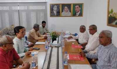 বিএনপি চেয়ারপারসনের কার্যালয়ে গণতান্ত্রিক বাম ঐক্যের সঙ্গে বিএনপির লিয়াজোঁ কমিটির বৈঠক
