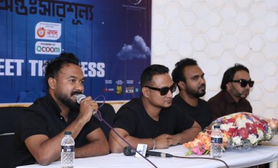 সংবাদ সম্মেলনে কথা বলছিলেন নির্মাতা জিয়াউল হক পলাশ