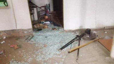 মাহির স্বামীর গাড়ির শোরুমে ভাঙচুরের অভিযোগ