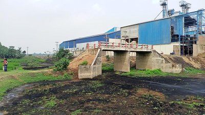 সংযোগ সড়কে এক কোদাল মাটিও কাটা হয়নি
