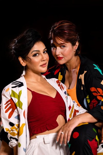 জয়া-স্বস্তিকা