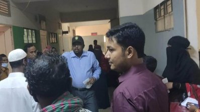 স্বাস্থ্য কমপ্লেক্সে দিয়েছিলেন জমি, চিকিৎসা নিতে গিয়ে ‘মারধরের শিকার’