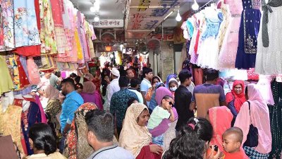 রাজশাহীতে অগ্নিকাণ্ডের ঝুঁকিতে ৪ মার্কেট