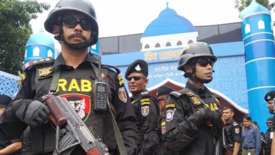 জাতীয় ঈদগাহে র&zwnj;্যাবের টহল