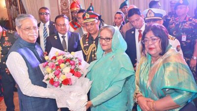 নতুন রাষ্ট্রপতিকে শুভেচ্ছা জানাচ্ছেন প্রধানমন্ত্রী শেখ হাসিনা