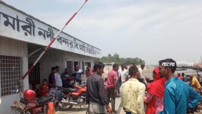 চিলমারী-রৌমারী নৌপথে যাত্রীদের কাছ থেকে দ্বিগুণ ভাড়া আদায়