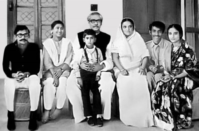 জাতির জনক বঙ্গবন্ধু শেখ মুজিবুর রহমানের পরিবার