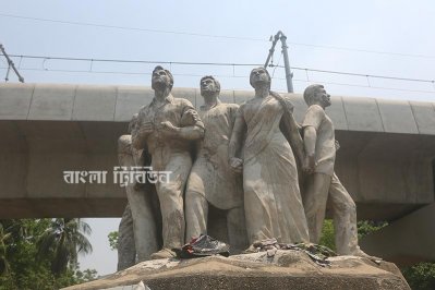 রাজু ভাস্কর্য। ছবি: নাসিরুল ইসলাম