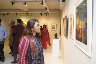 আলিয়ঁস ফ্রঁসেজে ‘দুঃখ থেকে মুক্ত: বাংলার বুদ্ধ’ প্রদর্শনী