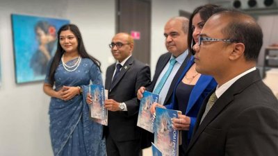 চিত্র প্রদর্শনীর উদ্বোধন