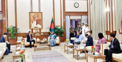 কোরিয়া প্রজাতন্ত্রের বিদায়ী রাষ্ট্রদূত লি জাং কেউন প্রধানমন্ত্রী শেখ হাসিনার সঙ্গে গণভবনে দেখা করেন (ছবি: ফোকাস বাংলা)