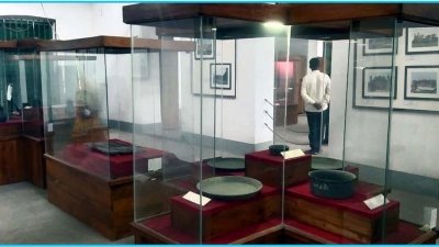 জাদুঘরে রাখা প্রত্নতাত্ত্বিক নিদর্শন