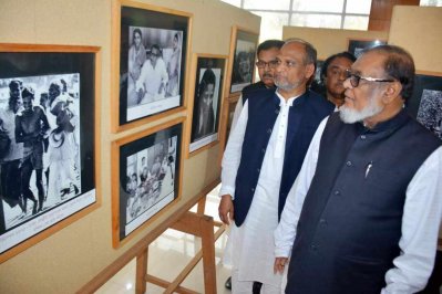 ‘বঙ্গবন্ধু স্মৃতি জাদুঘর কমপ্লেক্সে’ মুক্তিযুদ্ধ বিষয়ক মন্ত্রী আ ক ম মোজাম্মেল হক