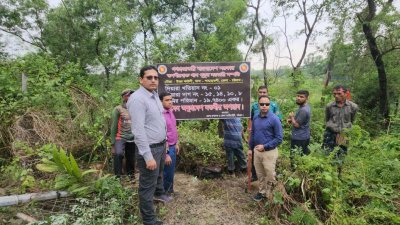 ছয় ঘণ্টার অভিযানে ৭০০ কোটি টাকার সরকারি জমি উদ্ধার