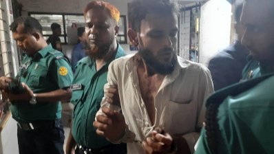 সায়েন্সল্যাবে পুলিশের সঙ্গে বিএনপি নেতাকর্মীদের সংঘর্ষ