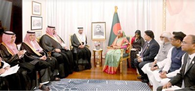 দোহায় প্রধানমন্ত্রী শেখ হাসিনার সঙ্গে সাক্ষাৎ করেন সৌদি আরবের দুই মন্ত্রী (ছবি: বাসস)
