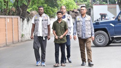 মোটরসাইকেল চুরির মামলা থানা না নিলে আমার কাছে আসবেন: ডিবি প্রধান