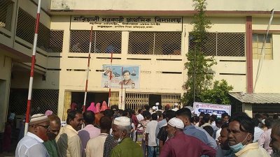 কেন্দ্রে কেন্দ্রে ভোটারের ঢল, গাজীপুরে চলছে ভোটের উৎসব