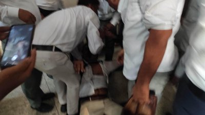 তারেক-জোবায়দার মামলায় সাক্ষ্য নিয়ে আদালতে আইনজীবীদের হাতাহাতি