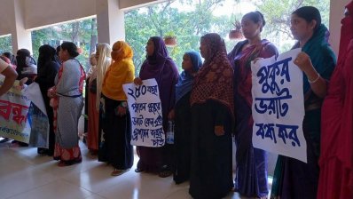 তাদের দাবি, শত বছরের পুরনো পুকুরটি বাঁচাতে হবে