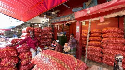 গতকাল দেশে পৌঁছেছে ভারতীয় পেঁয়াজ