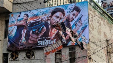 বাংলাদেশে ঝুলছে &lsquo;পাঠান&rsquo;-এর ব্যানার/ ছবি: তাওহীদুজ্জামান তপু