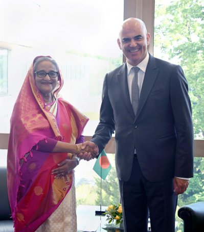 প্রধানমন্ত্রী শেখ হাসিনা ও সুইস কনফেডারেশনের প্রেসিডেন্ট অ্যালেন বেরেস্ট (ছবি: ফোকাস বাংলা) 