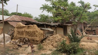 পানির সংকটে সাধারণ মানুষের জীবন বিপর্যস্ত