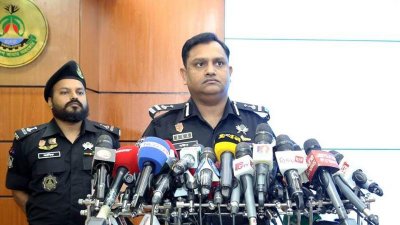 সংবাদ সম্মেলনে খন্দকার আল মঈন
