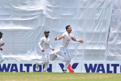 ক্যারিয়ার সেরা বোলিং করেছেন তাসকিন।