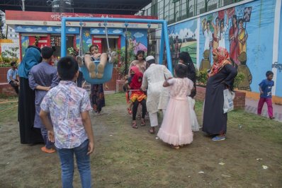 দোলনায় চড়ে খুশি খুশি মন
