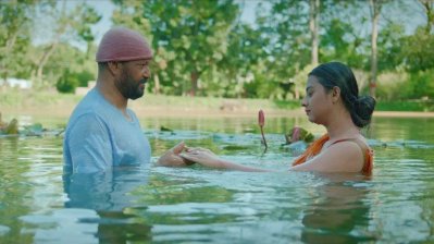 &lsquo;প্রহেলিকা&rsquo; সিনেমার দৃশ্যে মাহফুজ-বুবলী